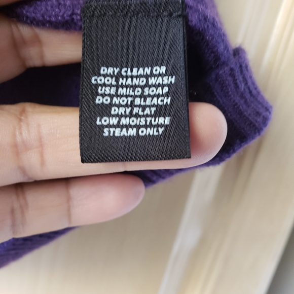 Holt Renfrew Cashmere Sleeveless Top In Large - Picture 4 of 6